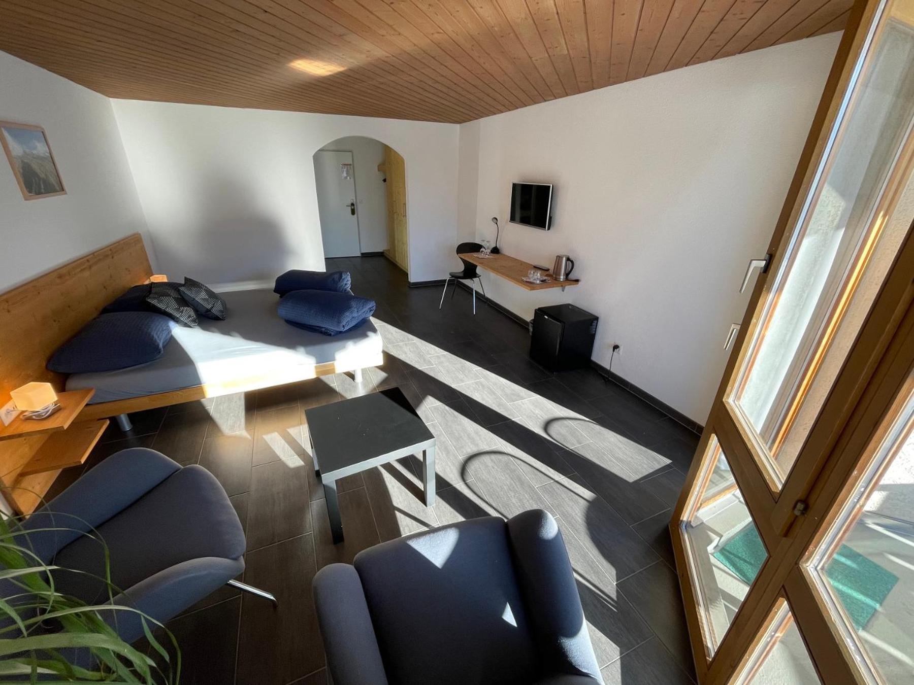 Catrina Hotel Disentis Værelse billede